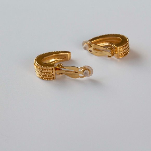 Textured Gold English Lock Clip-on Earrings - Picture 5 of 5